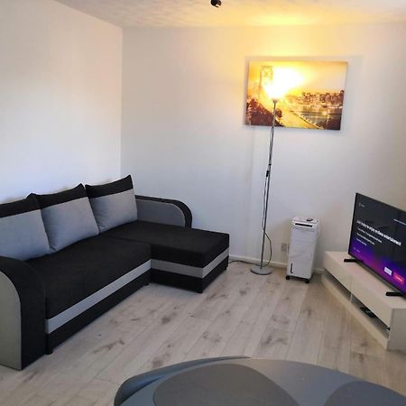 Delight Apartment, Close To Excel, London City Airport & O2! Dış mekan fotoğraf