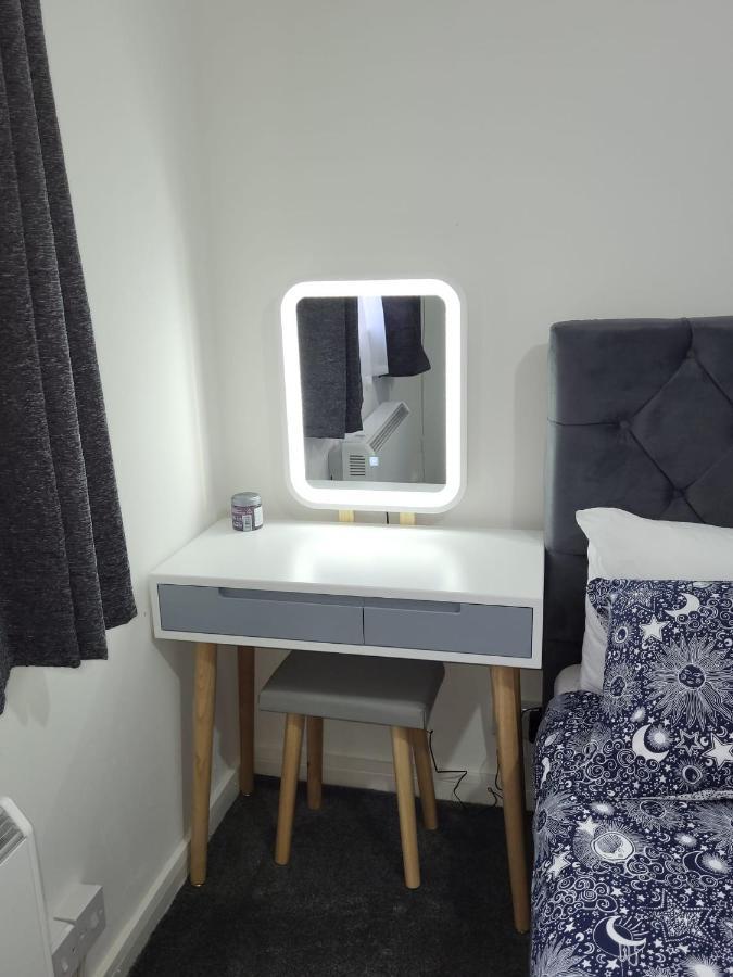 Delight Apartment, Close To Excel, London City Airport & O2! Dış mekan fotoğraf